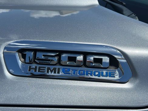 Used 2023 RAM 1500 Laramie AWD/4WD image 34