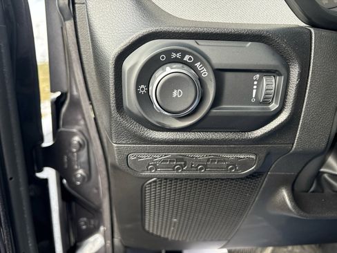 Used 2024 Jeep Wrangler Sport image 21