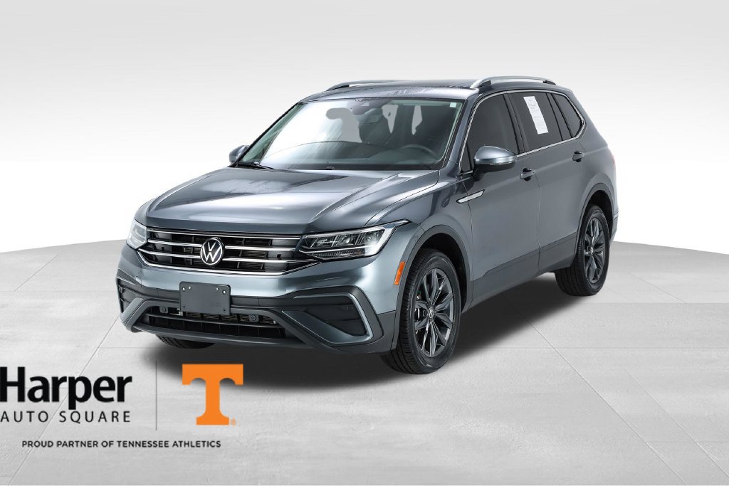 Used 2022 Volkswagen Tiguan SE AWD/4WD image 1