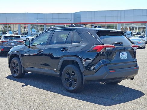 Used 2019 Toyota RAV4 XLE w/ Convenience Package AWD/4WD image 5