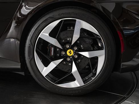 Used 2025 Ferrari 12Cilindri RWD image 20