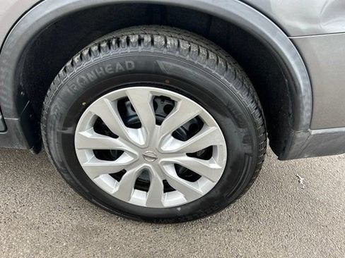Used 2017 Nissan Rogue S FWD image 44