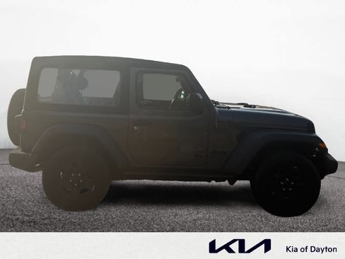 Used 2023 Jeep Wrangler Sport image 6