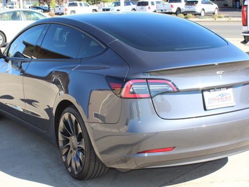 Used 2021 Tesla Model 3 Performance image 31
