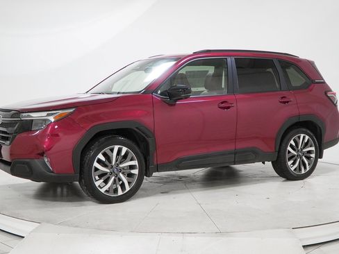 Used 2025 Subaru Forester Touring image 5