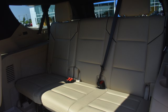 Used 2021 Cadillac Escalade ESV Premium Luxury RWD image 17