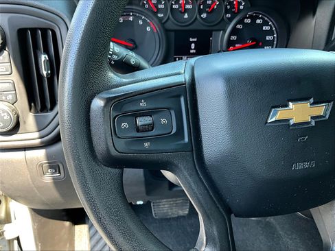 Used 2020 Chevrolet Silverado 1500 Custom w/ Custom Value Package AWD/4WD image 11