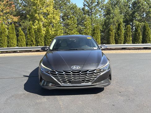 Used 2021 Hyundai Elantra Limited FWD image 10
