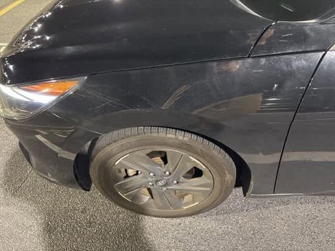 Used 2023 Hyundai Elantra SEL w/ Preferred Accessory Package image 7