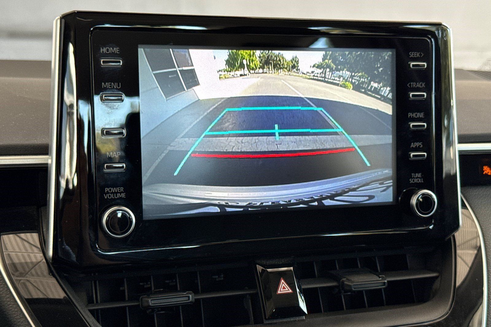 Used 2020 Toyota Corolla LE FWD image 24