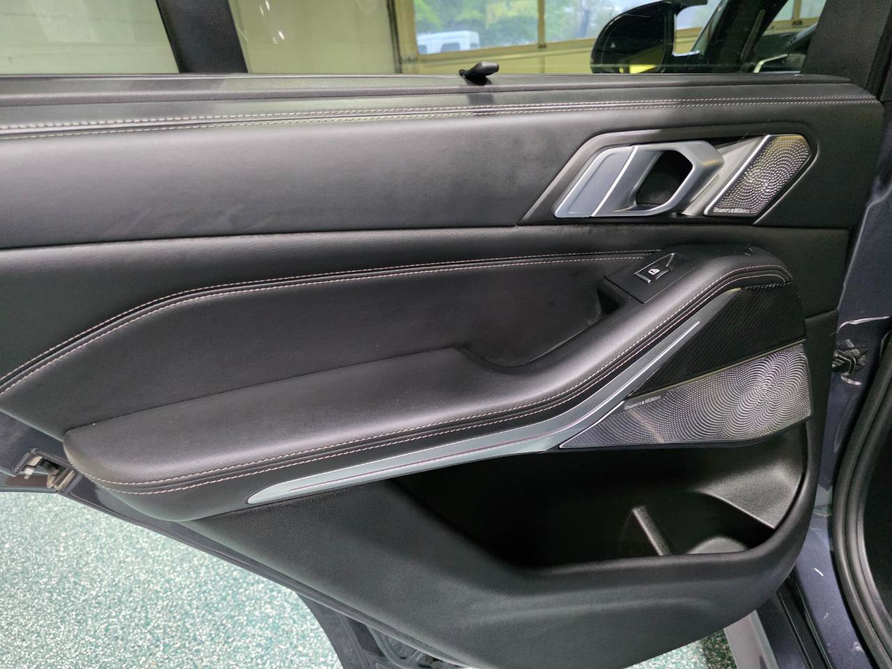Used 2020 BMW X5 M50i w/ Executive Package AWD/4WD image 22