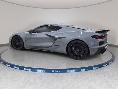 Used 2024 Chevrolet Corvette Z06 image 9
