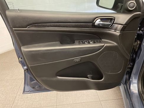 Used 2020 Jeep Grand Cherokee High Altitude AWD/4WD image 22