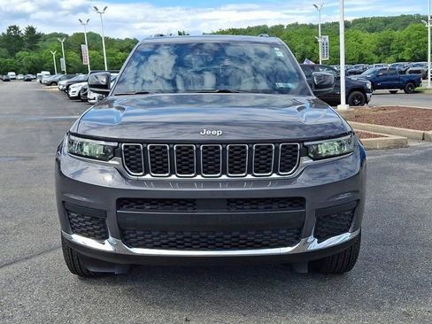 Certified 2025 Jeep Grand Cherokee L Laredo AWD/4WD image 2