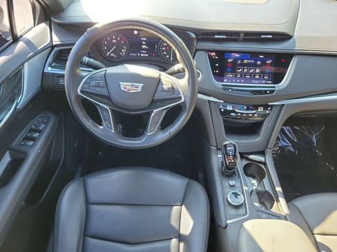 Used 2022 Cadillac XT5 Premium Luxury w/ Technology Package image 16