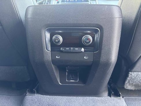 Used 2022 Chevrolet Tahoe Z71 image 16