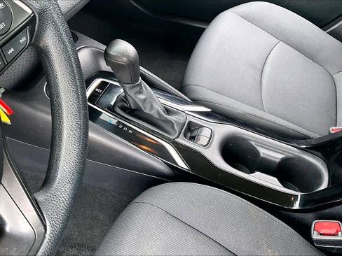 Used 2022 Toyota Corolla LE FWD image 15