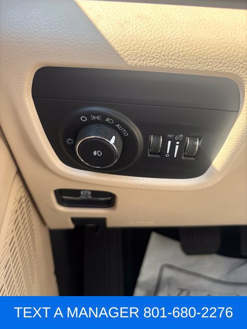 Used 2023 Jeep Grand Cherokee L Limited w/ Luxury Tech Group II AWD/4WD image 23