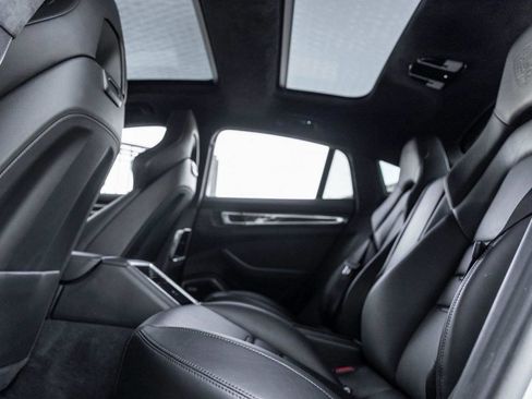 Used 2020 Porsche Panamera GTS image 79