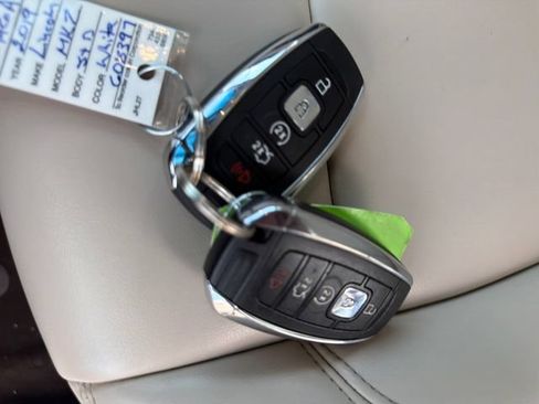 Used 2019 Lincoln MKZ Premiere FWD image 29