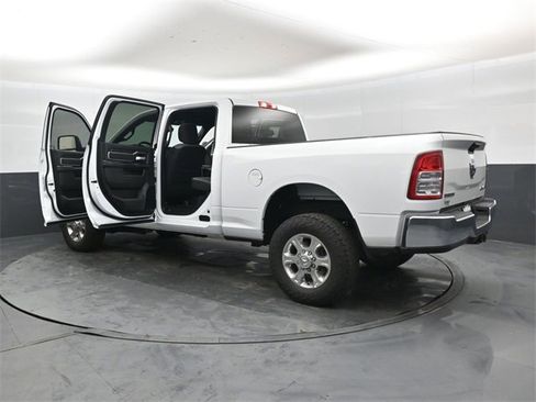 Used 2024 RAM 2500 Big Horn w/ Off Road Package image 46