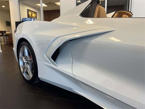 Used 2025 Chevrolet Corvette Stingray Premium Conv w/ Battery Protection Package image 8