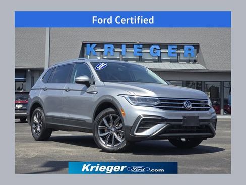Used 2022 Volkswagen Tiguan SE image 1