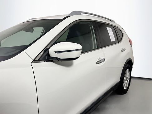 Used 2019 Nissan Rogue S w/ Special Edition Package FWD image 13