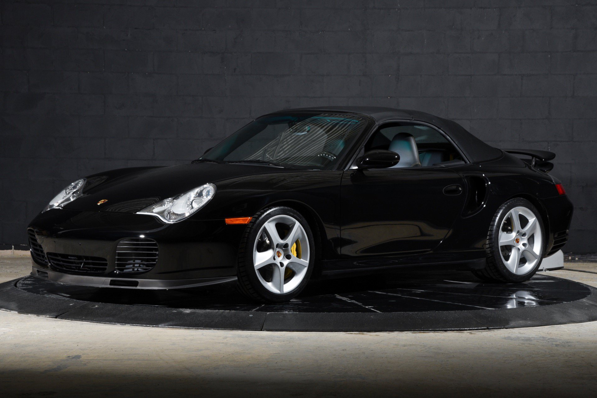 Used 2005 Porsche 911 Turbo S AWD/4WD image 29