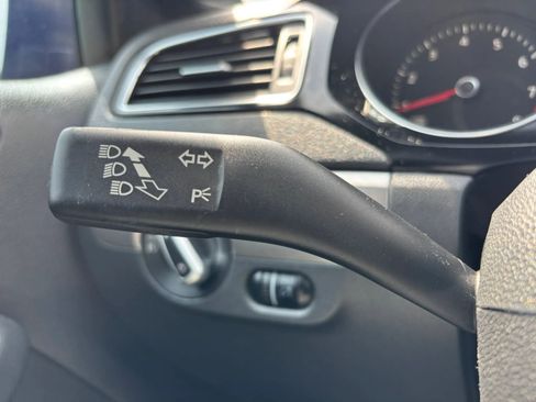 Used 2016 Volkswagen Jetta Sport FWD image 25