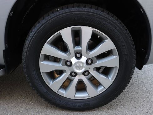 Used 2016 Toyota Sequoia Limited image 88