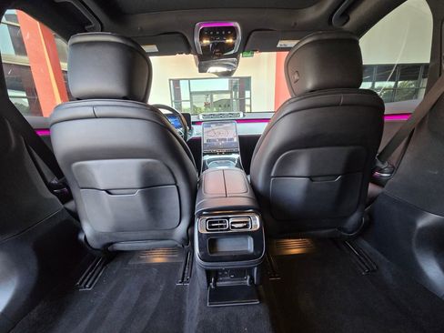 Used 2022 Mercedes-Benz S 500 4MATIC w/ AMG Line Package image 23