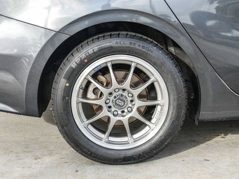 Used 2022 Kia Forte LXS image 12