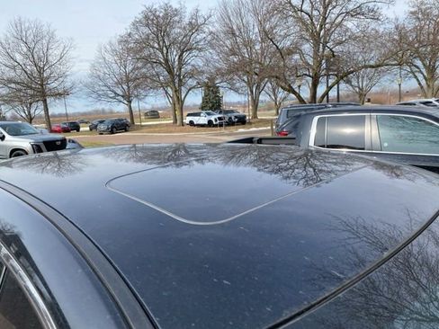 Used 2023 MAZDA CX-9 Touring image 4