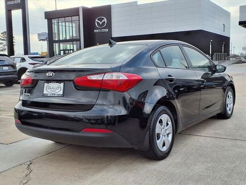 Used 2016 Kia Forte LX image 2