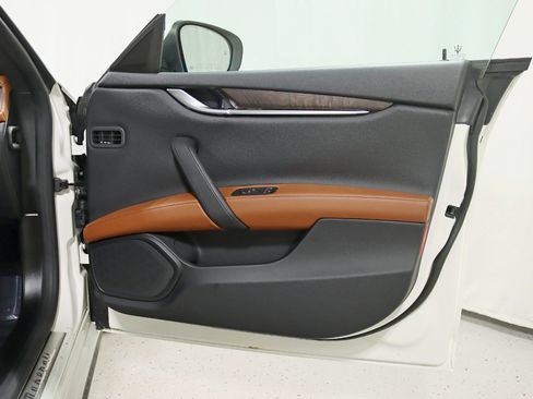 Used 2018 Maserati Ghibli S Q4 image 33