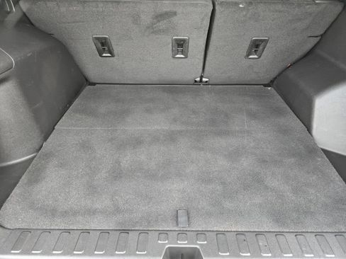 Used 2023 Chevrolet Equinox LT FWD image 31