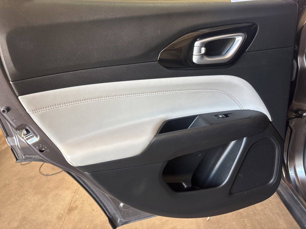 Certified 2023 Jeep Compass Limited AWD/4WD image 29