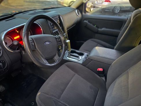 Used 2010 Ford Explorer Sport Trac XLT image 10