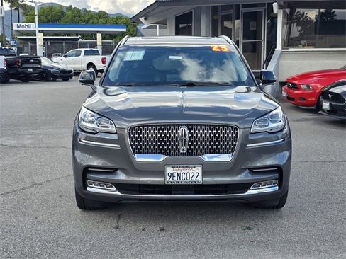 Used 2023 Lincoln Aviator Reserve w/ Equipment Group 201A image 2