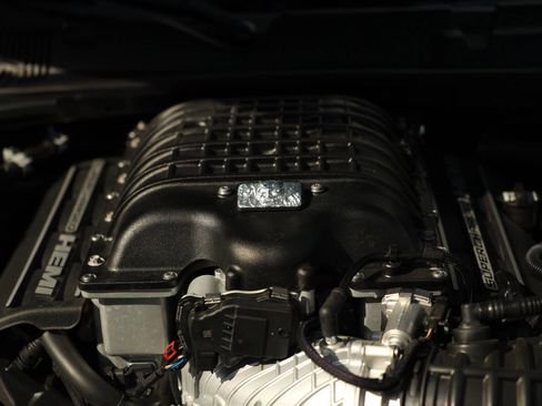 Used 2023 Dodge Challenger SRT Hellcat Redeye RWD image 5