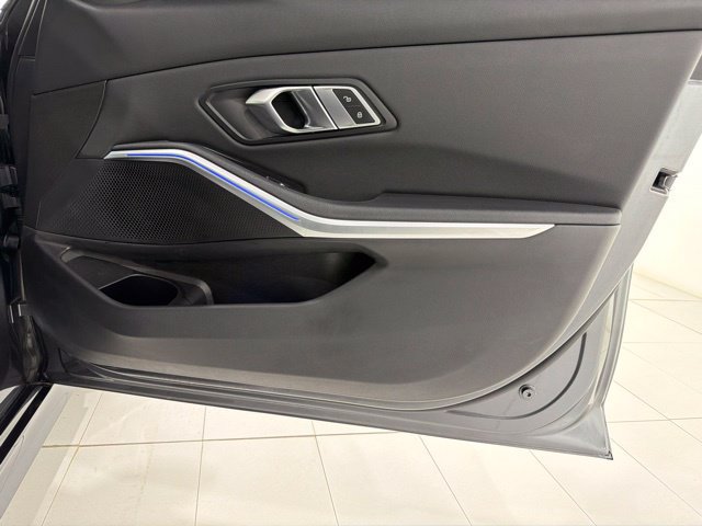 Used 2021 BMW 330i xDrive Sedan w/ Driving Assistance Package AWD/4WD image 18