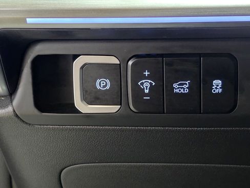 Certified 2025 Hyundai Santa Fe Limited image 36