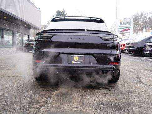 Used 2021 Porsche Cayenne Turbo image 8