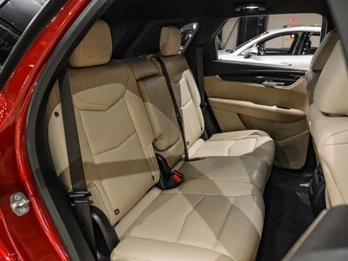 Used 2019 Cadillac XT5 FWD image 29