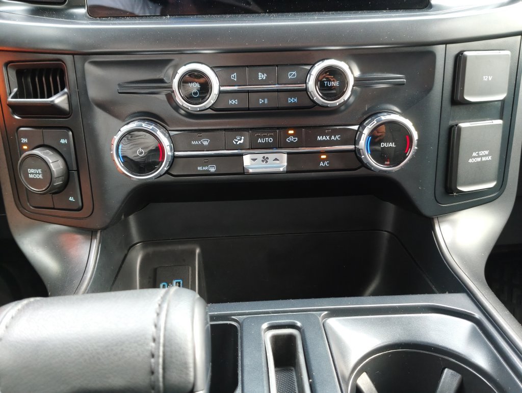 Used 2024 Ford F150 XLT w/ XLT Black Appearance Package AWD/4WD image 23