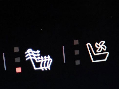 Used 2026 GMC Yukon AT4 Ultimate w/ LPO, Floor Liner Package image 32