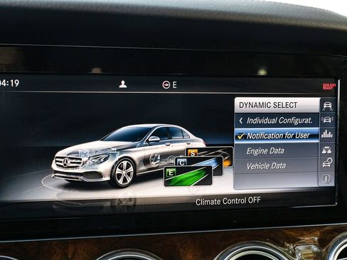 Used 2017 Mercedes-Benz E 300 image 31