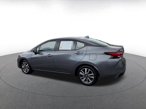 Used 2025 Nissan Versa SV image 9