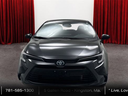 Certified 2024 Toyota Corolla LE w/ LE Convenience Package image 2